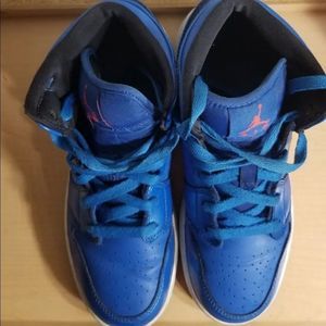 👟AIR JORDAN ONES SIZE 5 Y​​